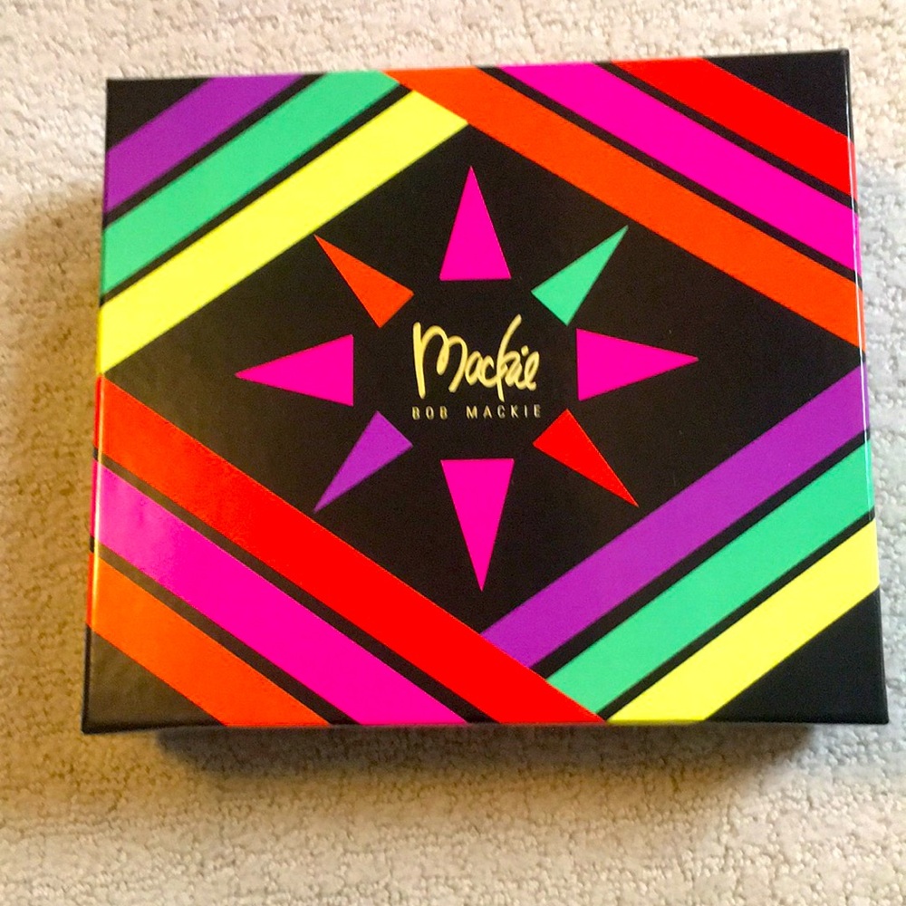 Bob Mackie Gift Box